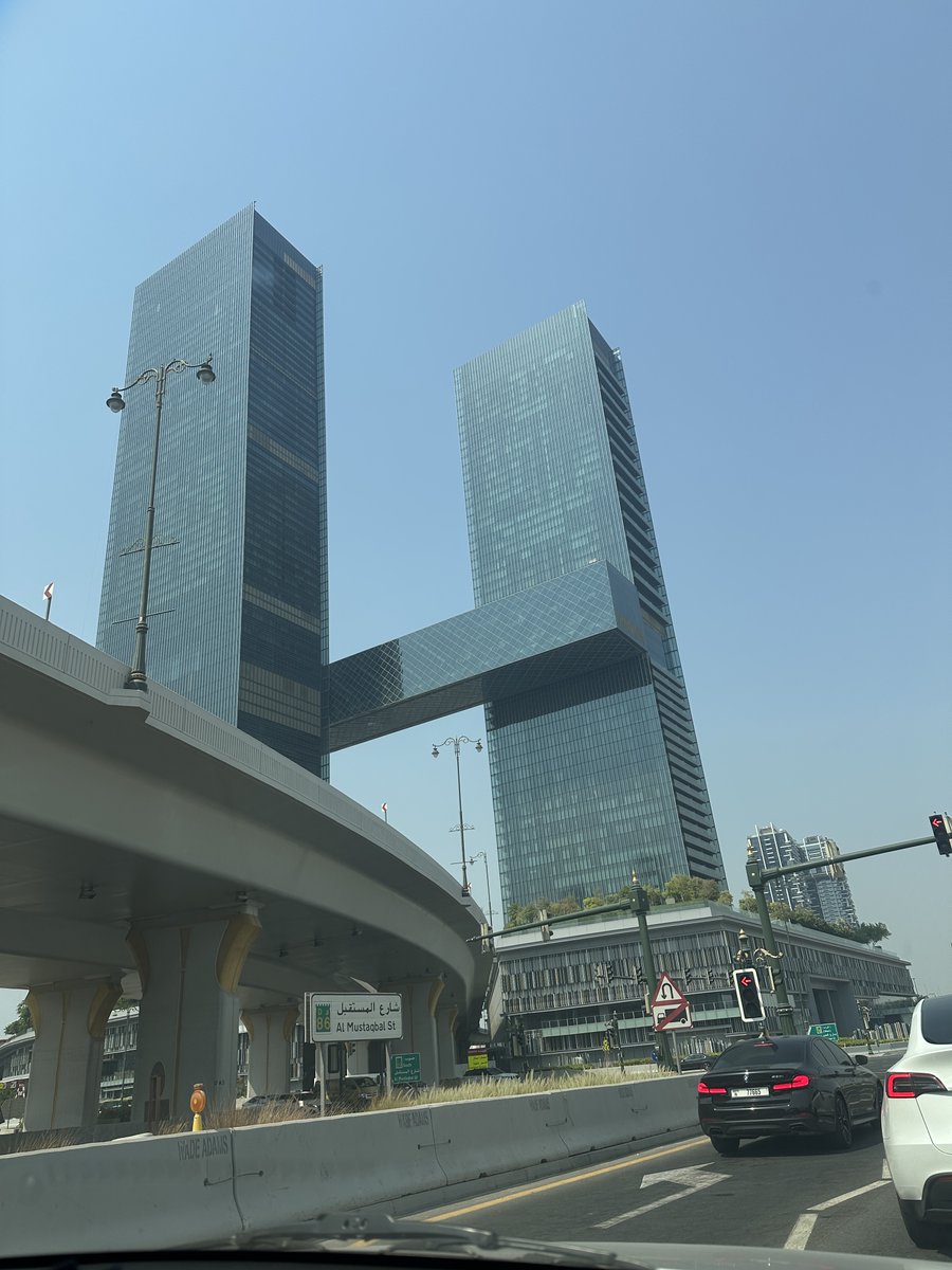 从照片构建 Blender 场景 提示词示例图